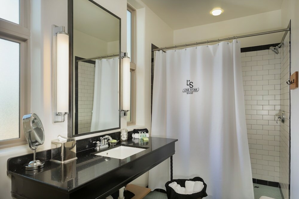Фото Lone Star Court, by Valencia Hotel Collection