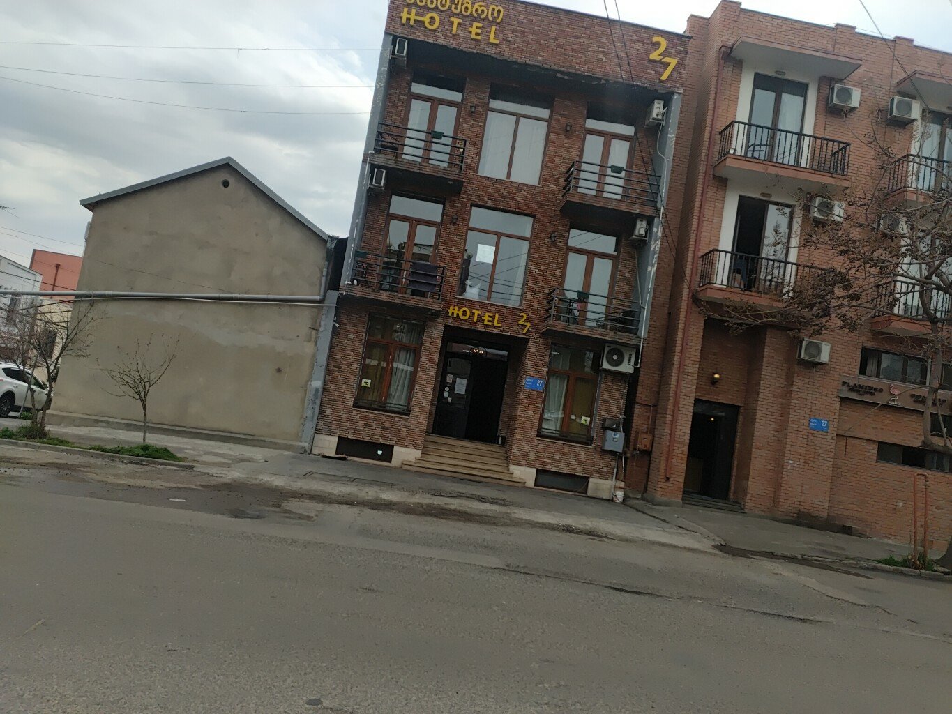 Фото отеля 1