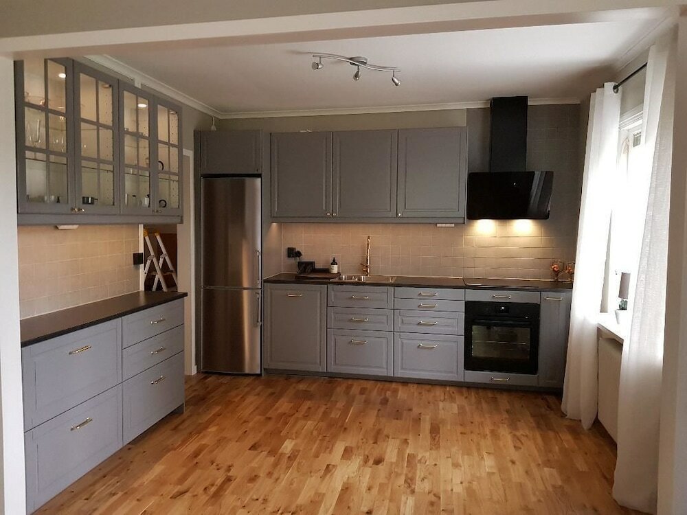 Фото Lovely Spacious Apartment centerally