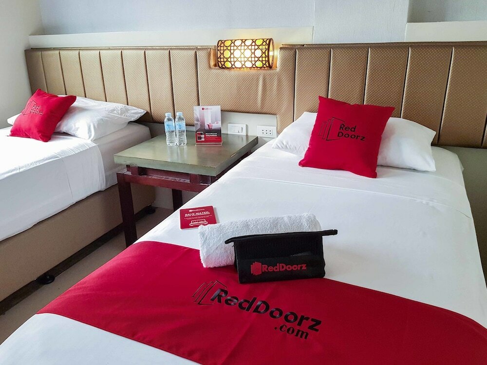 Фото RedDoorz Plus near Holy Name Medical Center