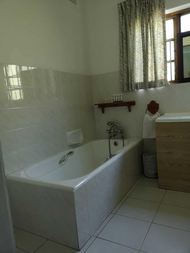 Фото The Brackens Guest House