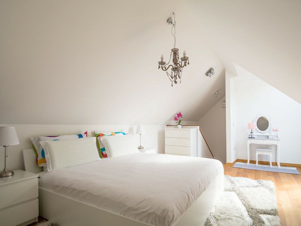 Фото VIP Apartment