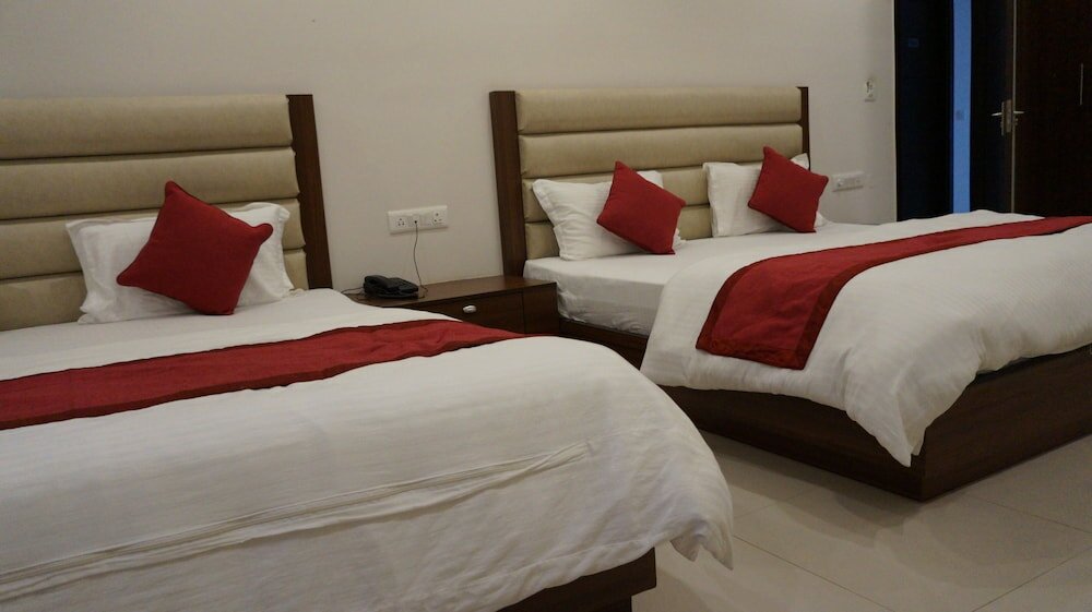 Фото Hotel Aakash Residency