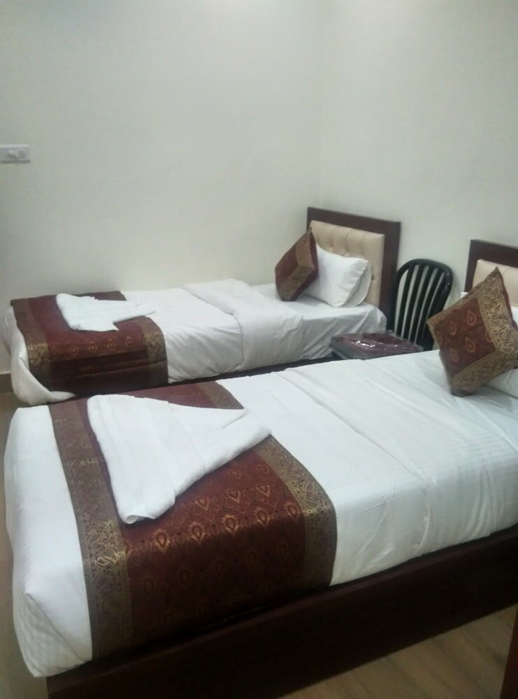 Фото The Century Plaza Hotel