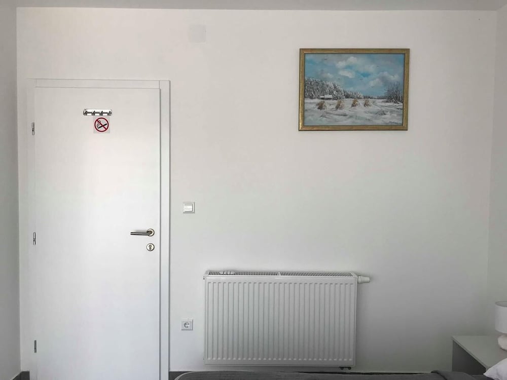 Фото Filipovic rent a car & apartments