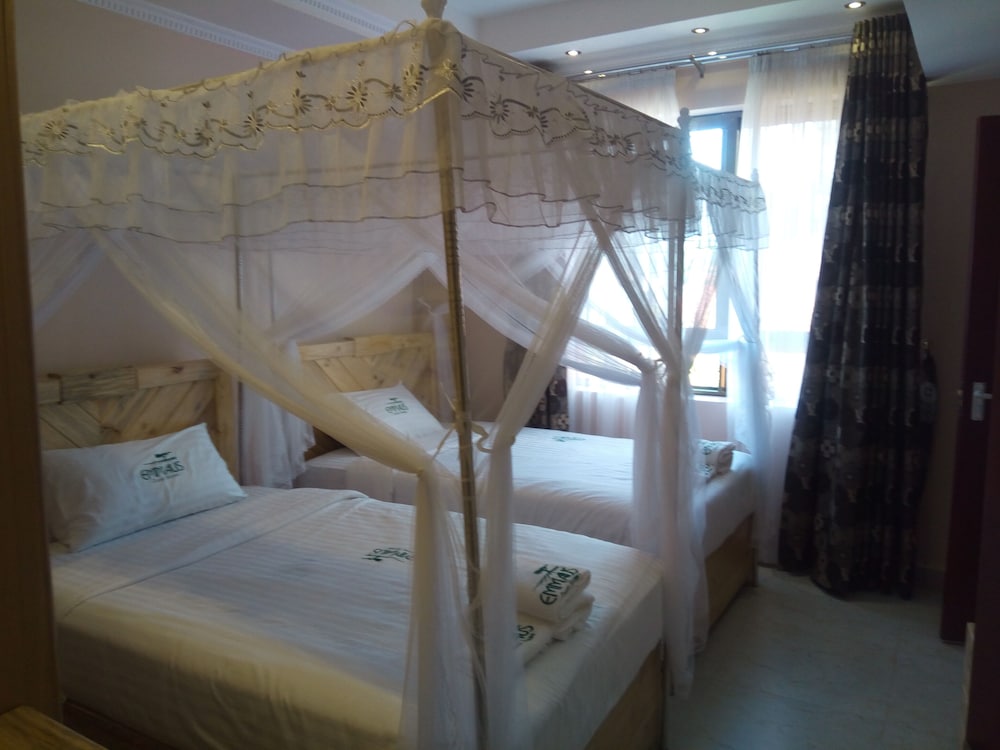 Фото Emmaus Guest House