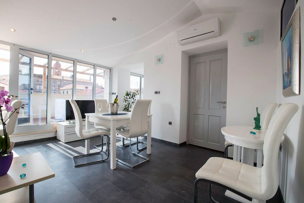 Фото Apartment Four tower