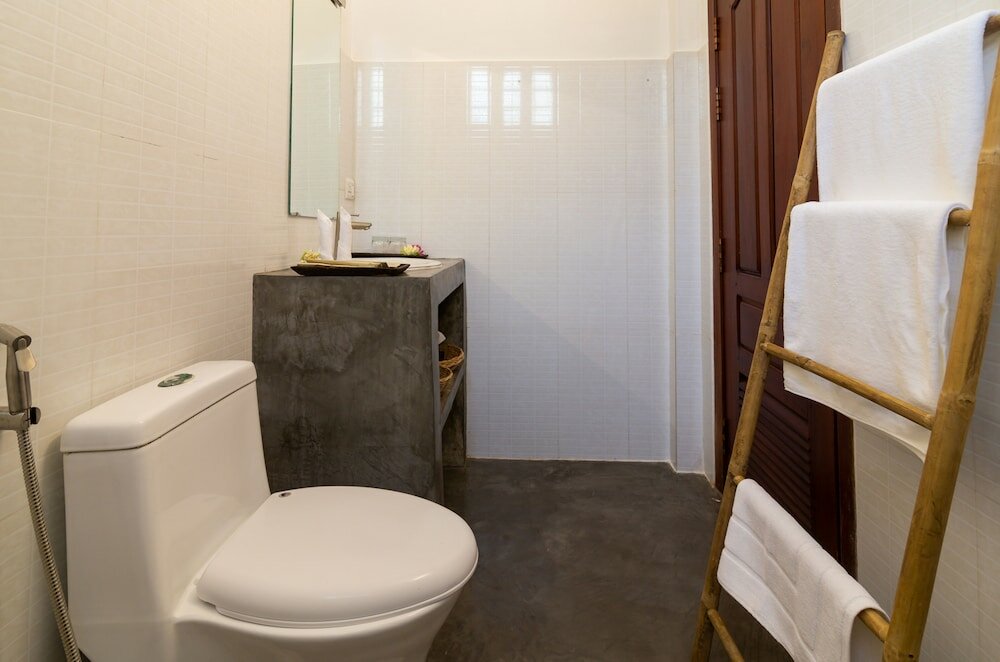 Фото Watdamnak House