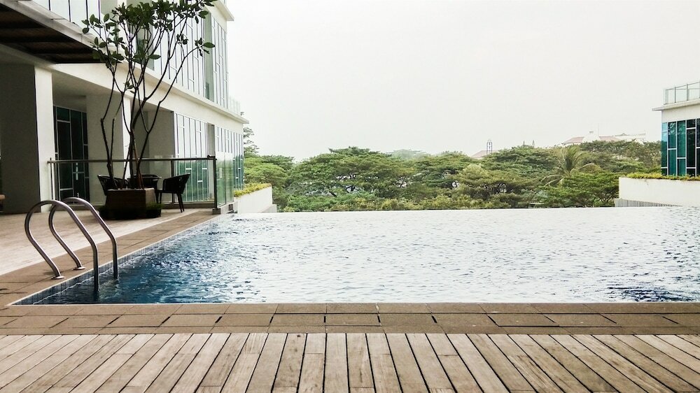 Фото Chic 1br Brooklyn Apartment near Ikea Alam Sutera