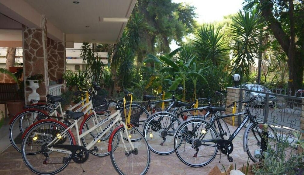 Фото Apartments Zoumperi