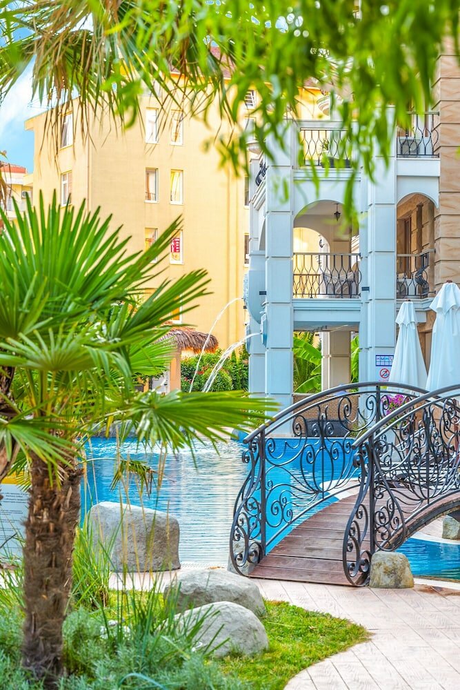 Фото Harmony Suites