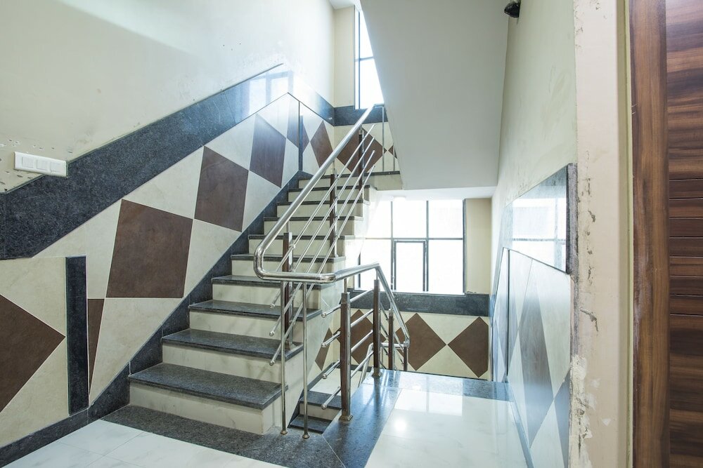 Фото Oyo 5253 Hotel Orange Lily