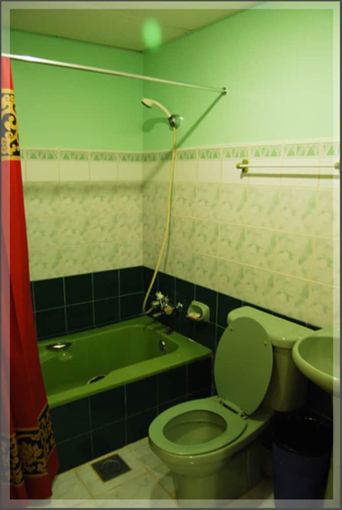 Фото Taver's Pension House