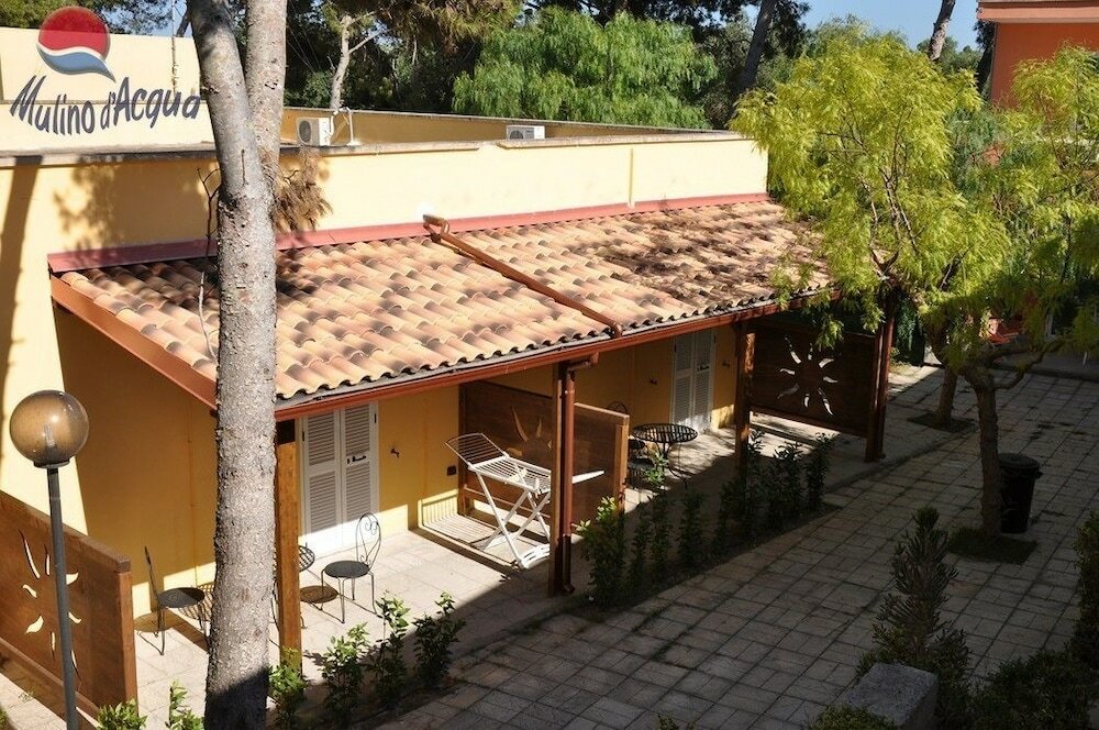 Фото отеля 2