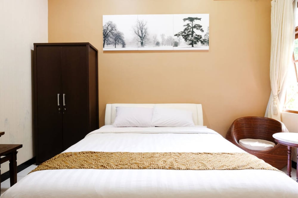 Фото Griya Yunika Homestay