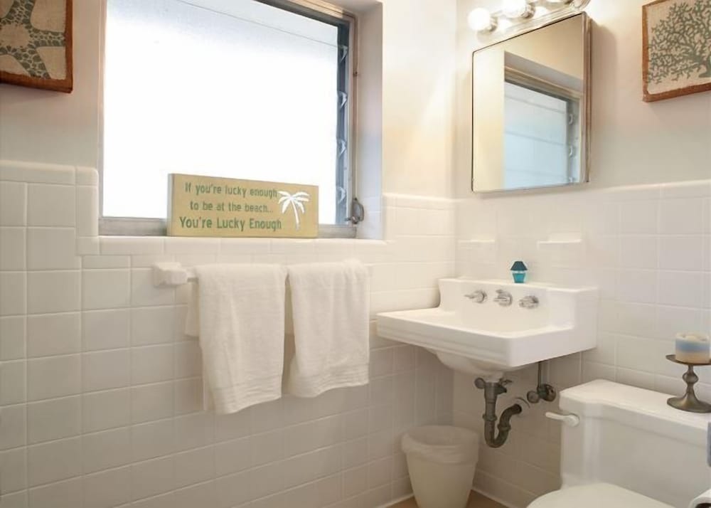 Фото Salty Bungalows Rosie