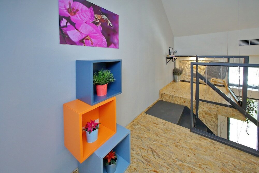 Фото Guverna New City Accommodation