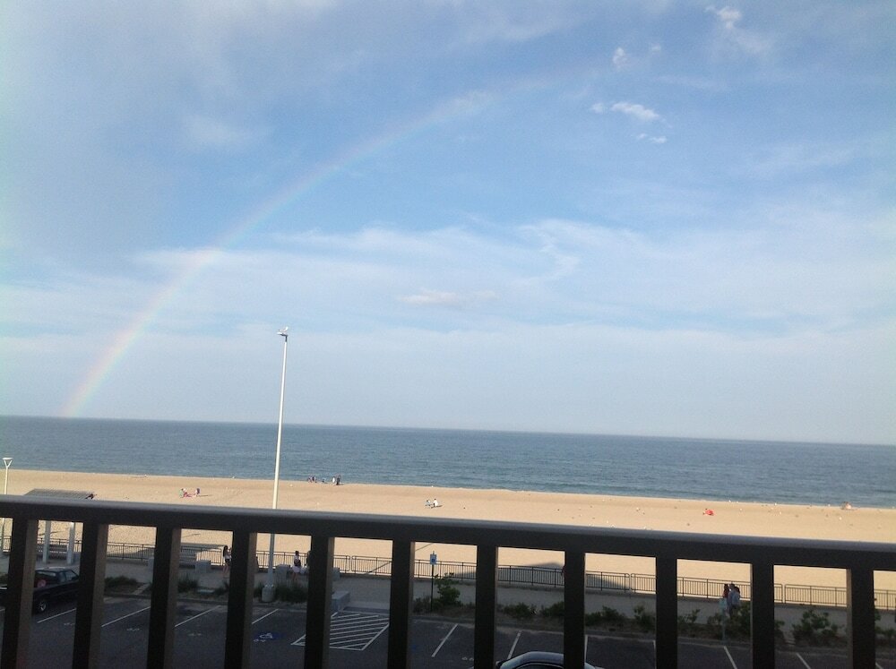 Фото Sea Spray Condo