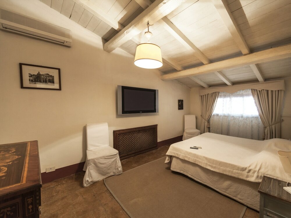 Фото Castello di Torcrescenza