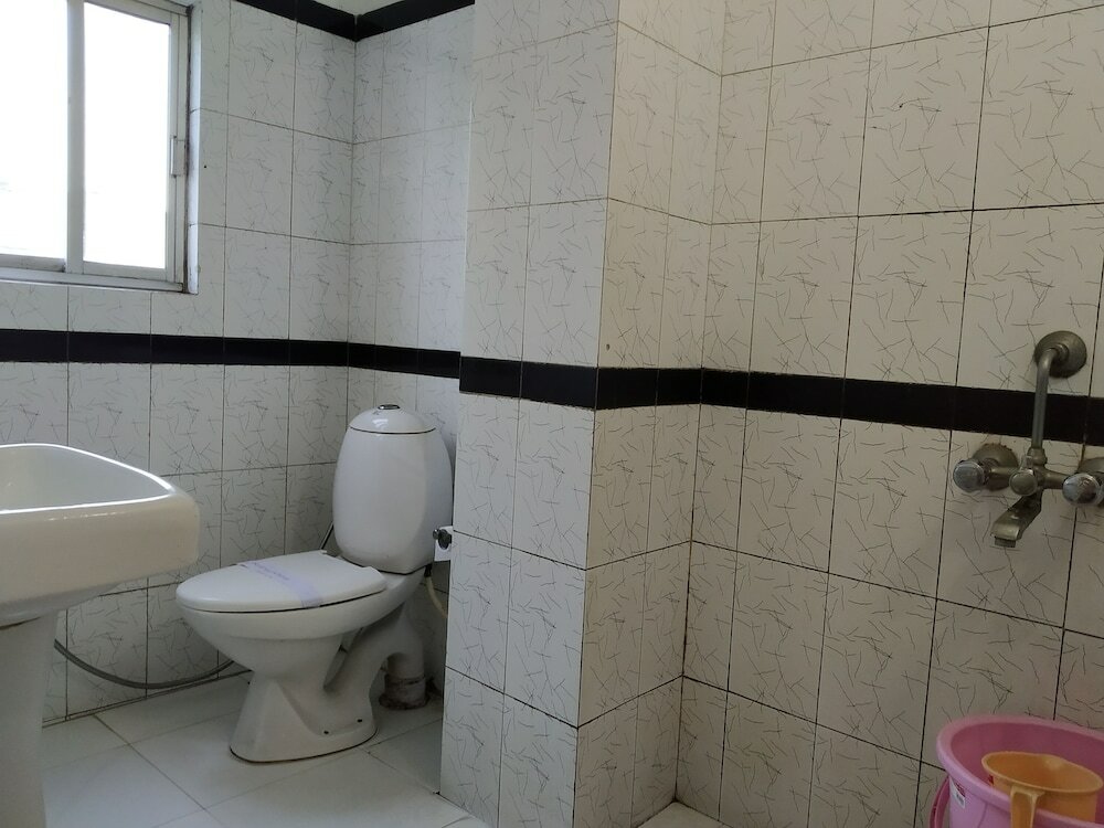 Фото Hotel Centre Point Tezpur