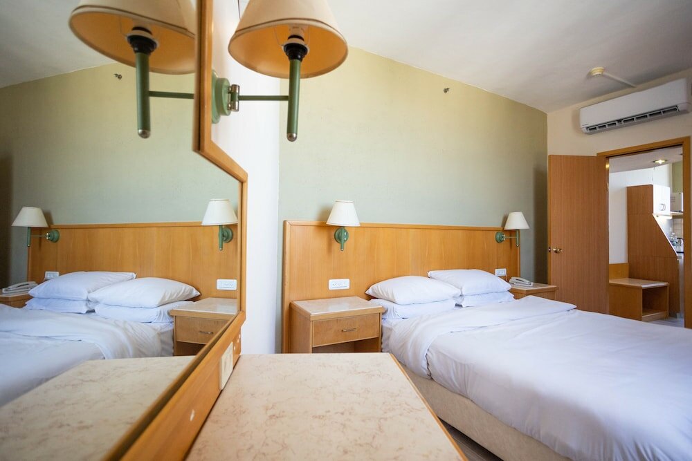 Фото Hotel Marom