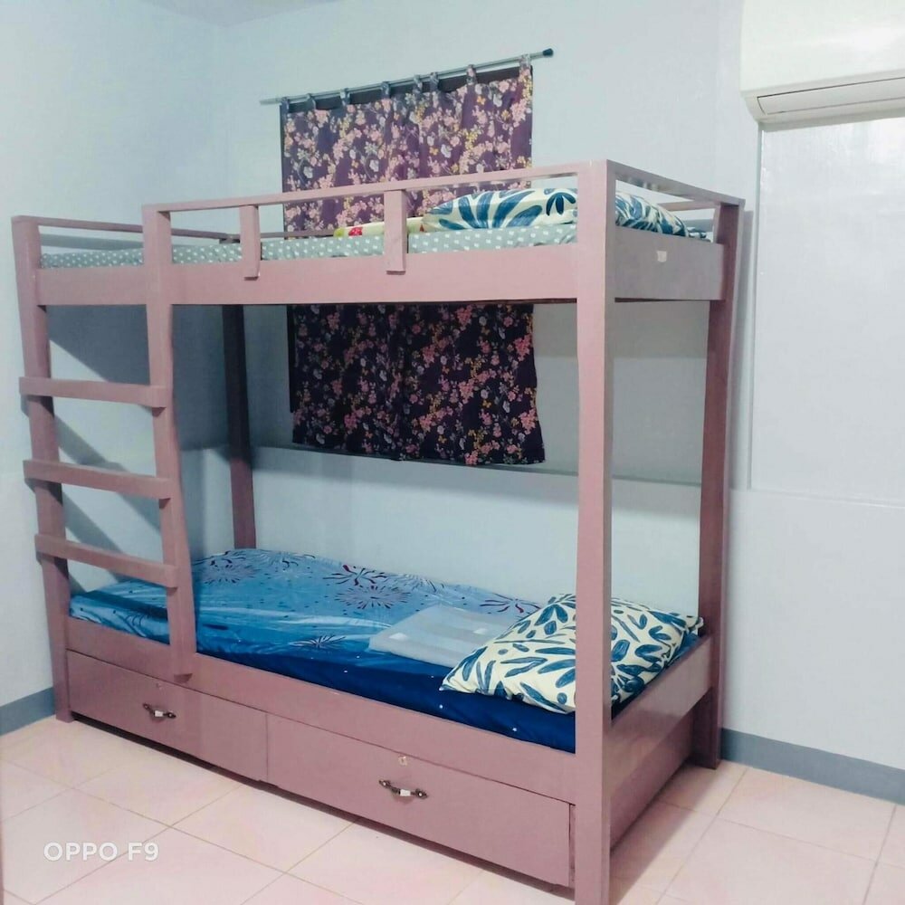 Фото Honeycomb Tourist Inn