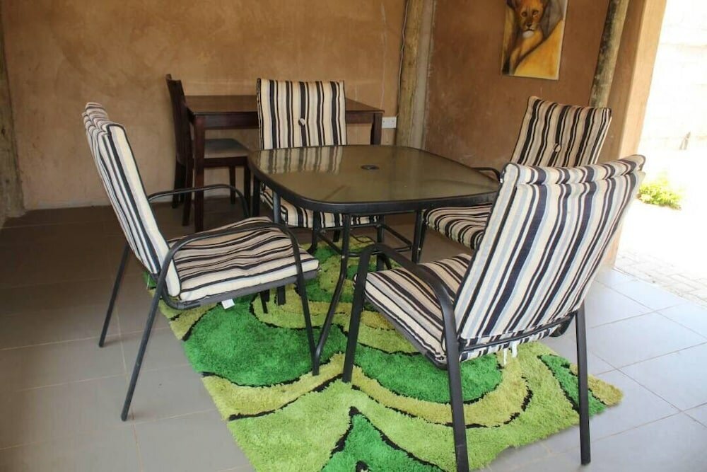 Фото Overflow Guest House