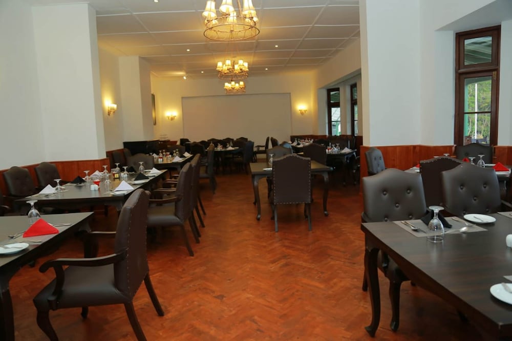 Фото Nuwara Eliya Golf Club