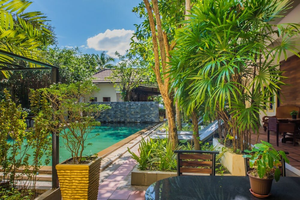 Фото Indra Porak Residence Hotel