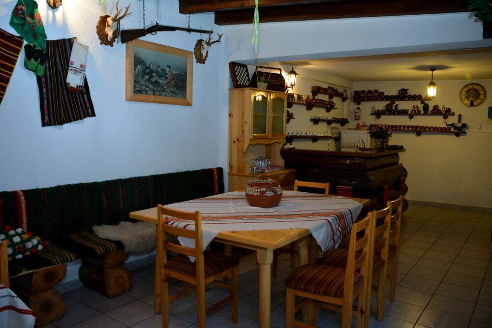 Фото Trenchova Guest House