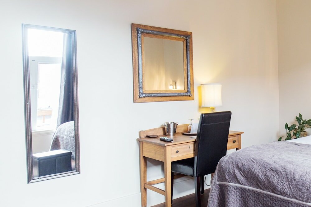 Фото Petit Hôtel Café Krieghoff