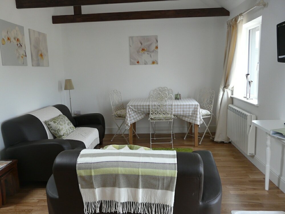 Фото Stable Oak Cottages