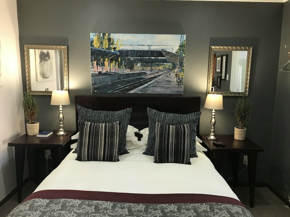 Фото The Crown Guesthouse