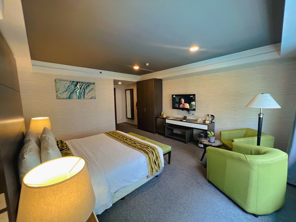 Фото 88 Courtyard Hotel