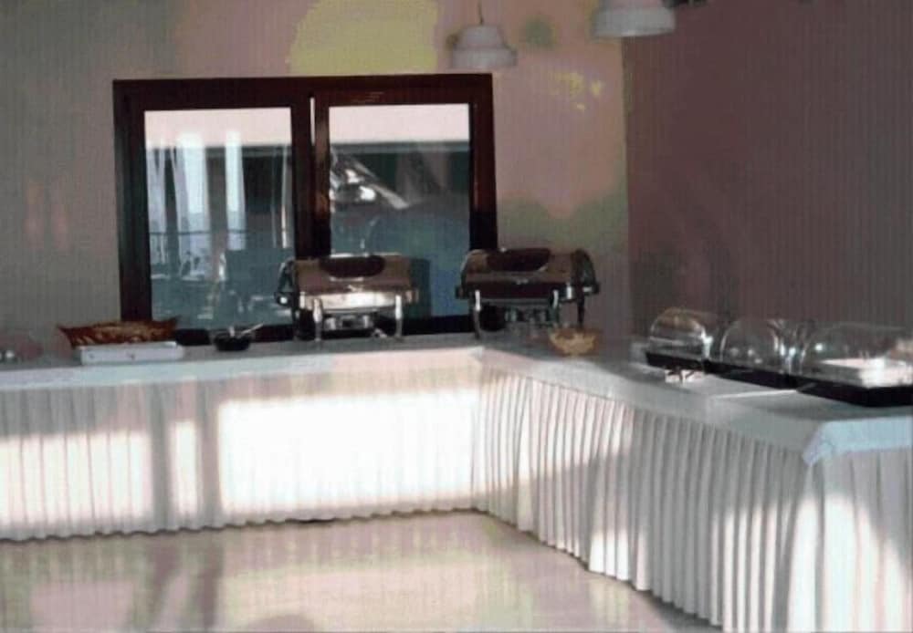 Фото Hotel Porto Plaza Beach Resort