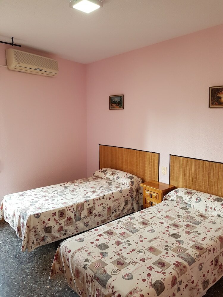 Фото Hostal L Escaleta