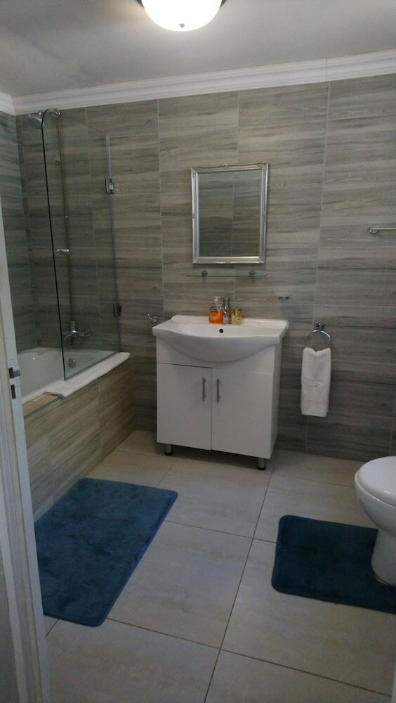 Фото Bed and Breakfast on Melrose