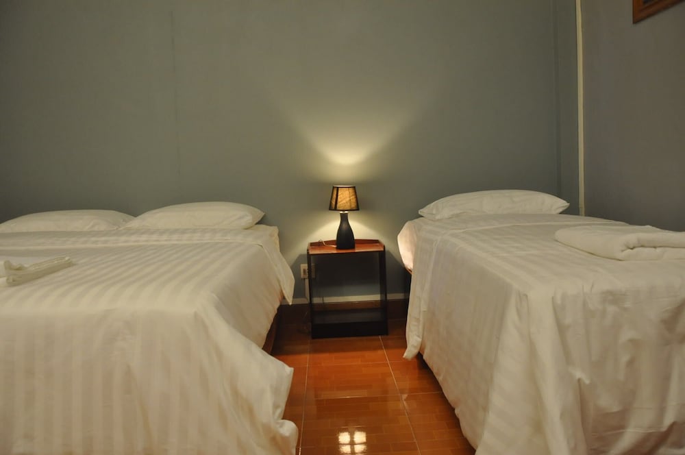 Фото Pilgrim's Kitchen & Inn