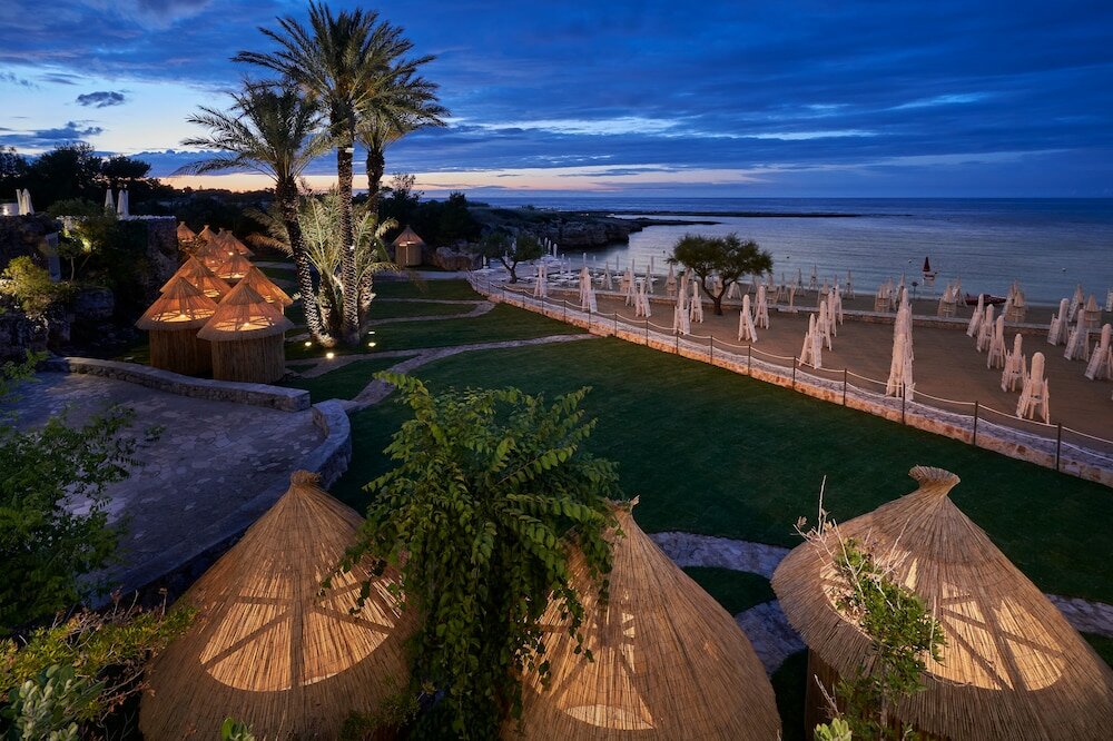 Фото Grotta Palazzese Beach Hotel