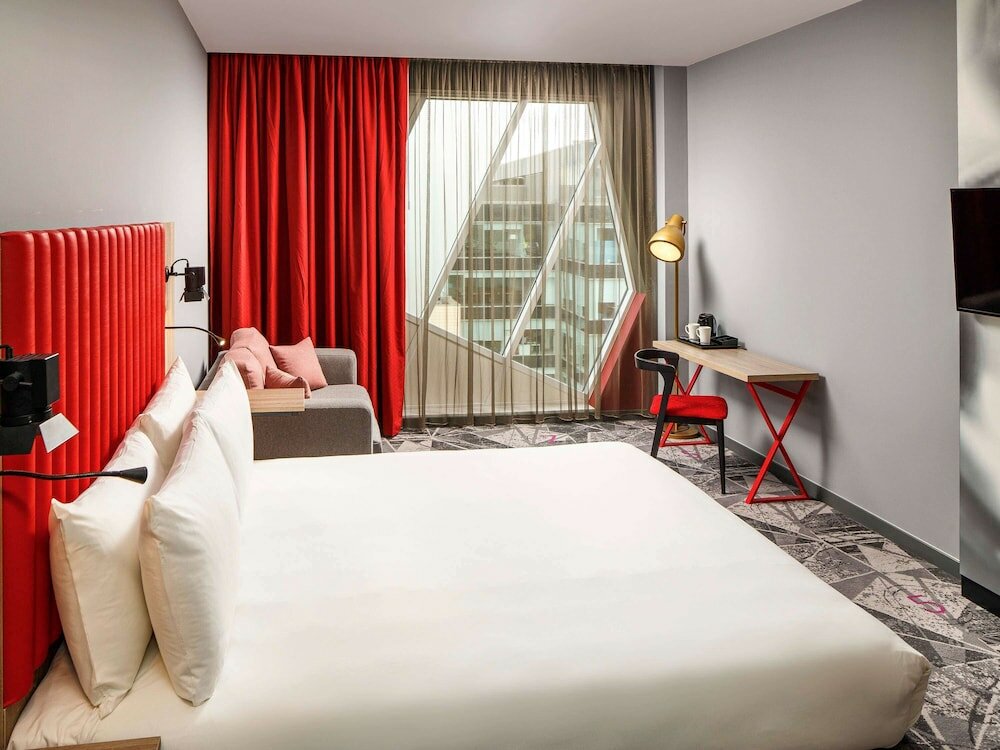 Фото Ibis Styles London Ealing