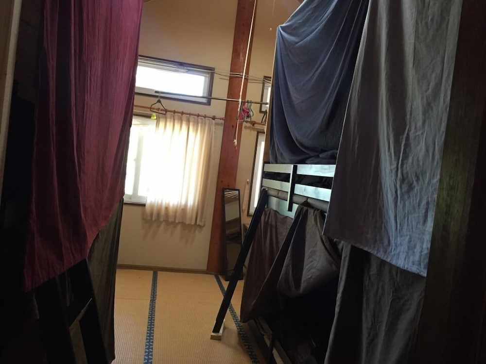 Фото No Track - Hostel