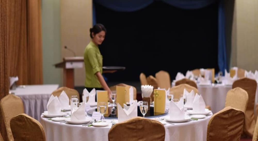 Фото The Thingaha Nay Pyi Taw