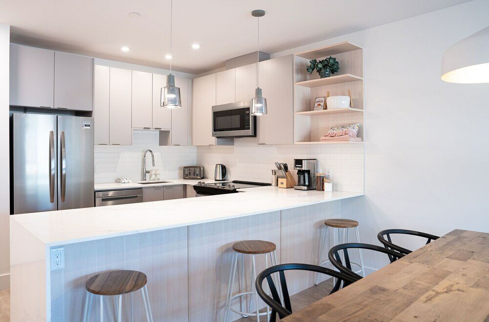 Фото Drop In Condo by Revelstoke Vacations