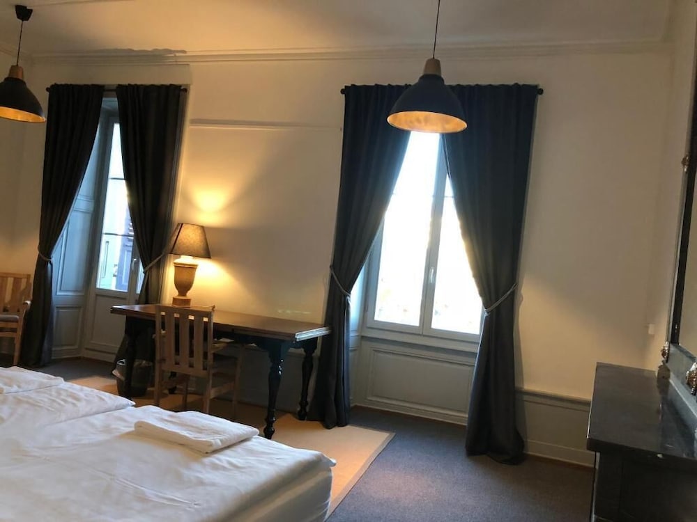 Фото Vevey Hotel & Guesthouse