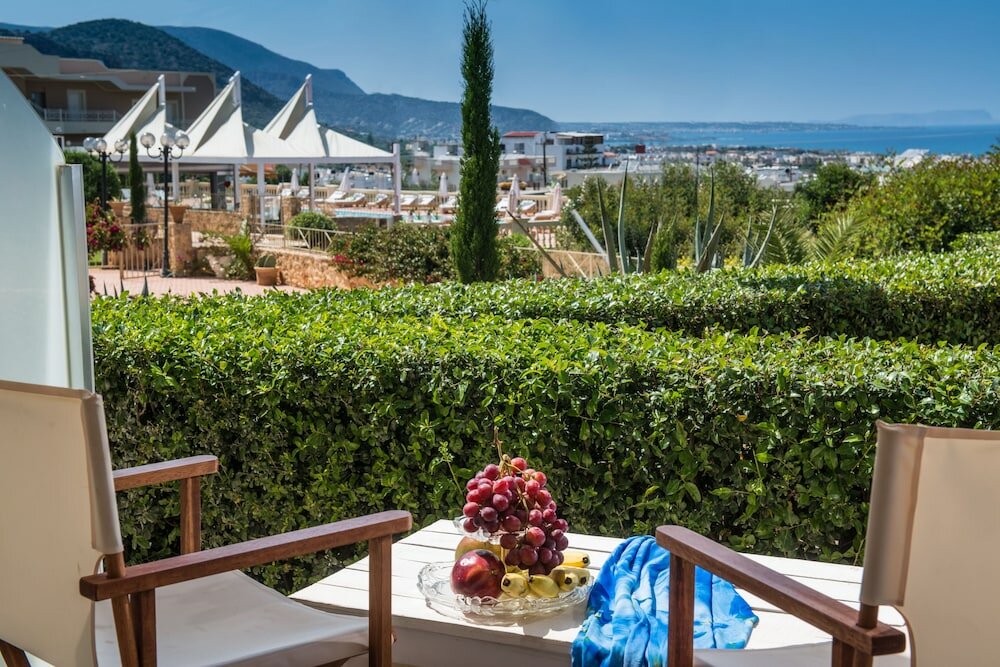 Фото Notos Heights Hotel & Suites