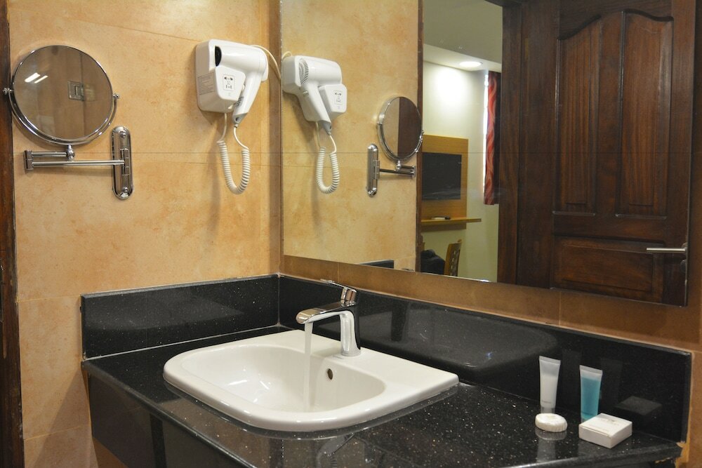 Фото PrideInn Hotel Mombasa City