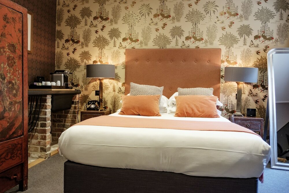 Фото The Bull Hotel