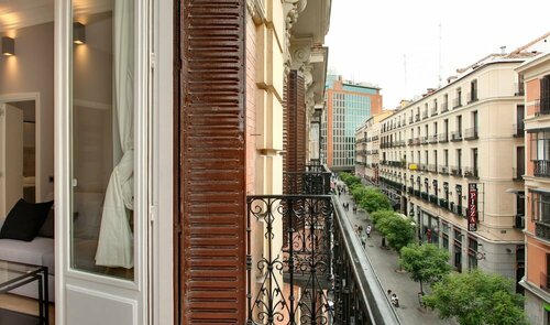 Гостиница Suites You Platinum в Мадриде