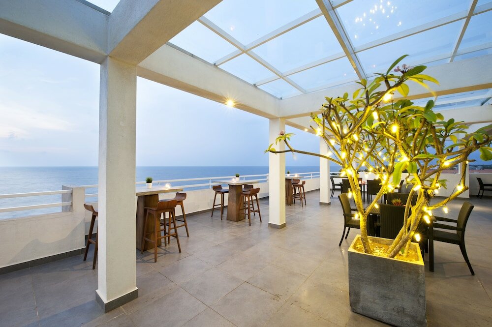 Фото The Beach Apartments