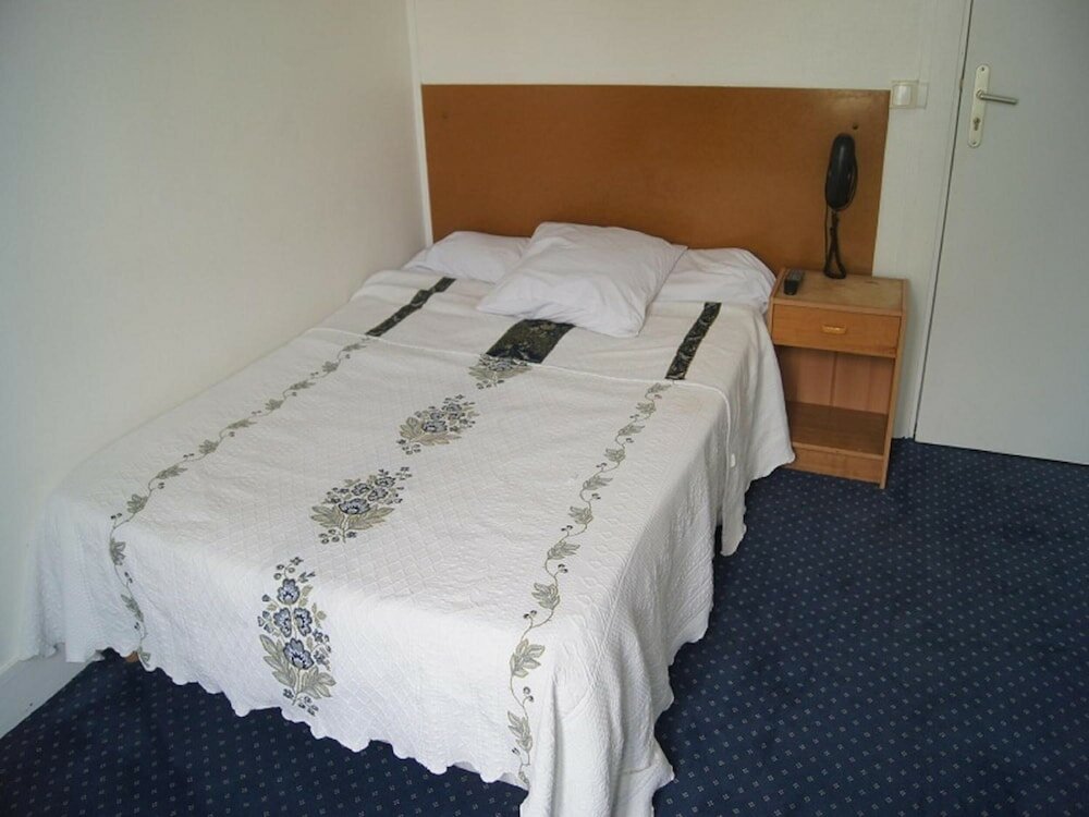 Фото Hôtel Moderne